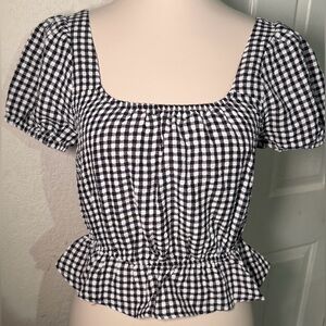 Black and white gingham puff sleeve blouse